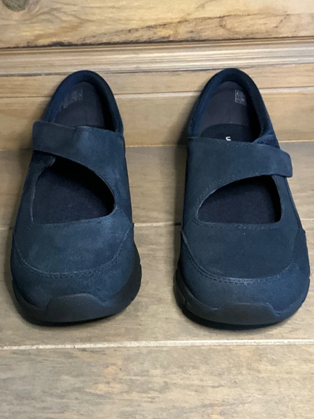 Lands End Classic Leather Mary Jane W8.5/UK6.5 Navy Blue Velcro Worn Once EUC